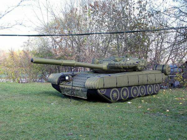 泰州陆地军事假目标坦克